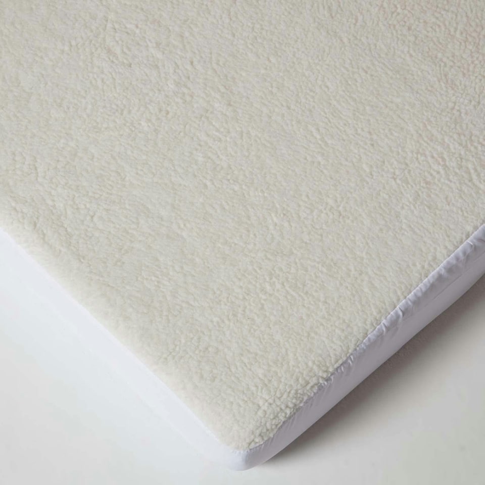 image 1 of Homescapes Cosy Fleece Underblanket - Super King Size | White | Super King
