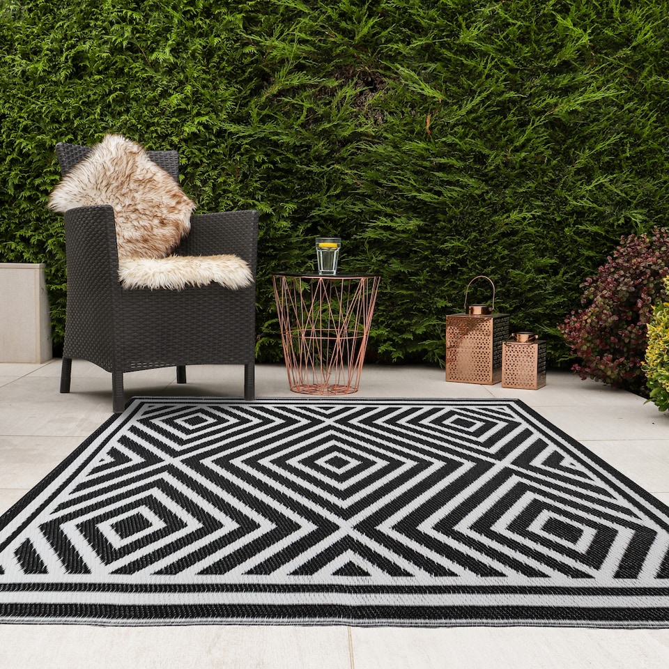 image 1 of JVL Lightweight Reversible Outdoor Rug – Tile Pattern, Plastic Woven, 150 x 210 cm