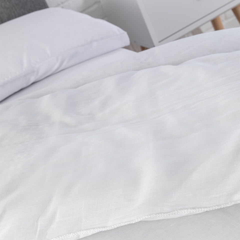 image 1 of Anti Allergy Autumn Duvet 10.5 Tog + 2 Pillow Bundle Microfibre And Anti Allergy Hollowfibre Filling Double White