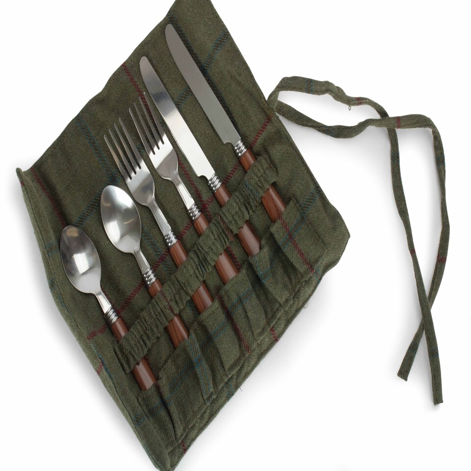 image 1 of 2 Person Butterfly Lidded Fitted Wicker Picnic Basket