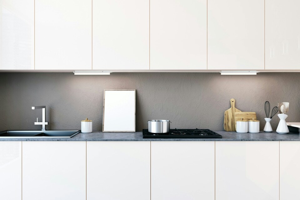 image 1 of Latona 4W | Batten Light Fitting | White