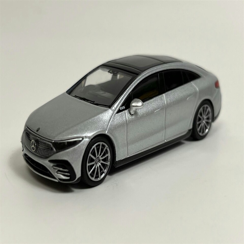 image 1 of Mercedes Benz EQS 580 4MATIC Silver Metallic RHD 1:64 Scale Mini GT MGT00508R