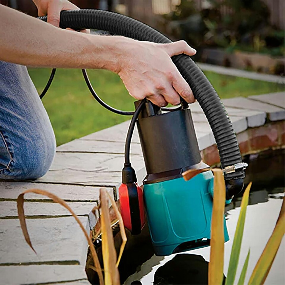 image 1 of SPARES2GO Corrugated Flexible Garden Fish Pond Marine Boat Hose Tube Pipe + 2 Clamp Clips (15m Length x 32mm Diameter) | Black