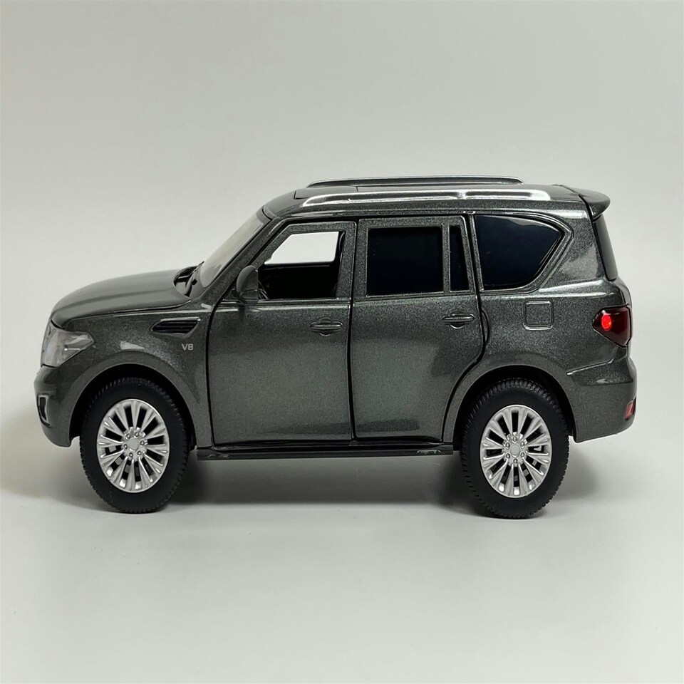 image 1 of Nissan Patrol Y62 Grey LHD 1:32 Scale Tayumo 32115015