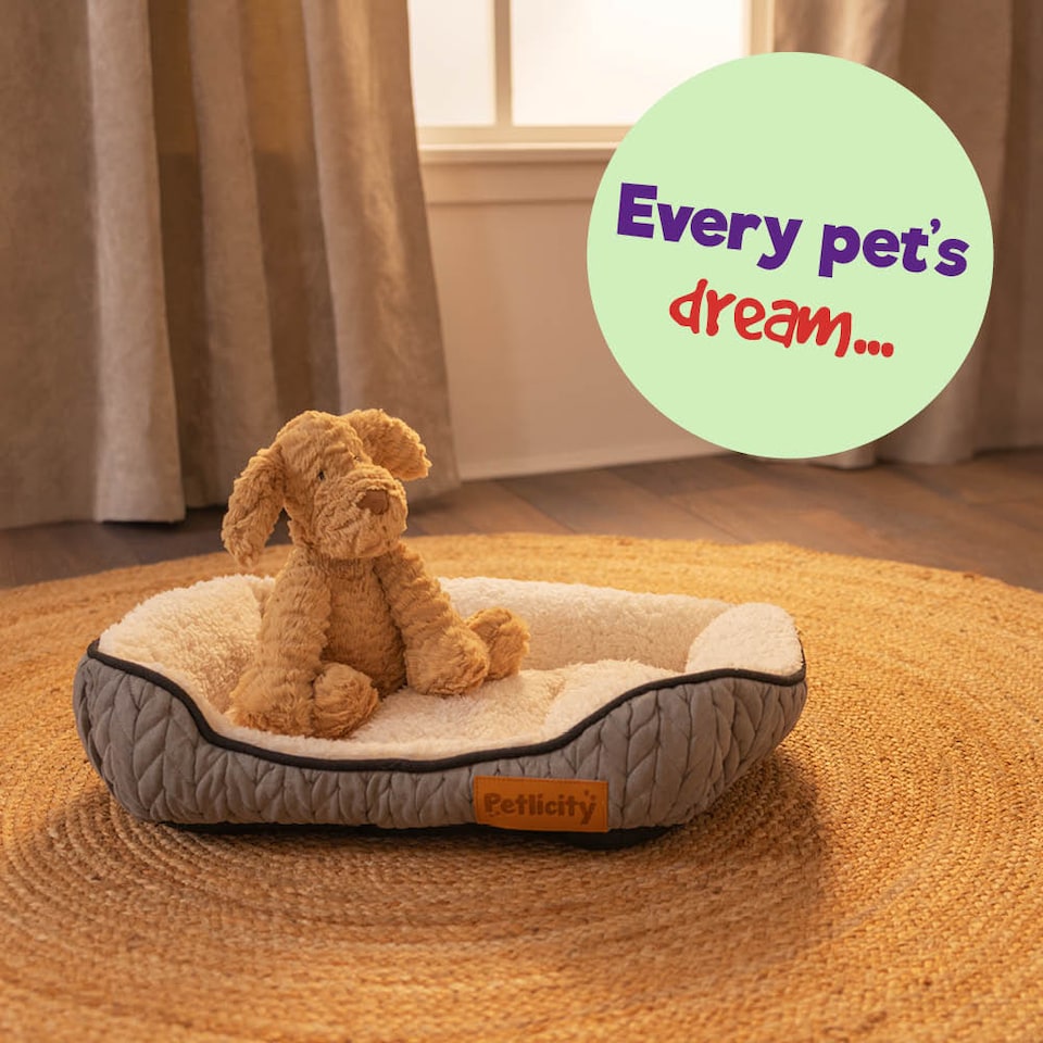 image 1 of Deluxe Pet Bed Small