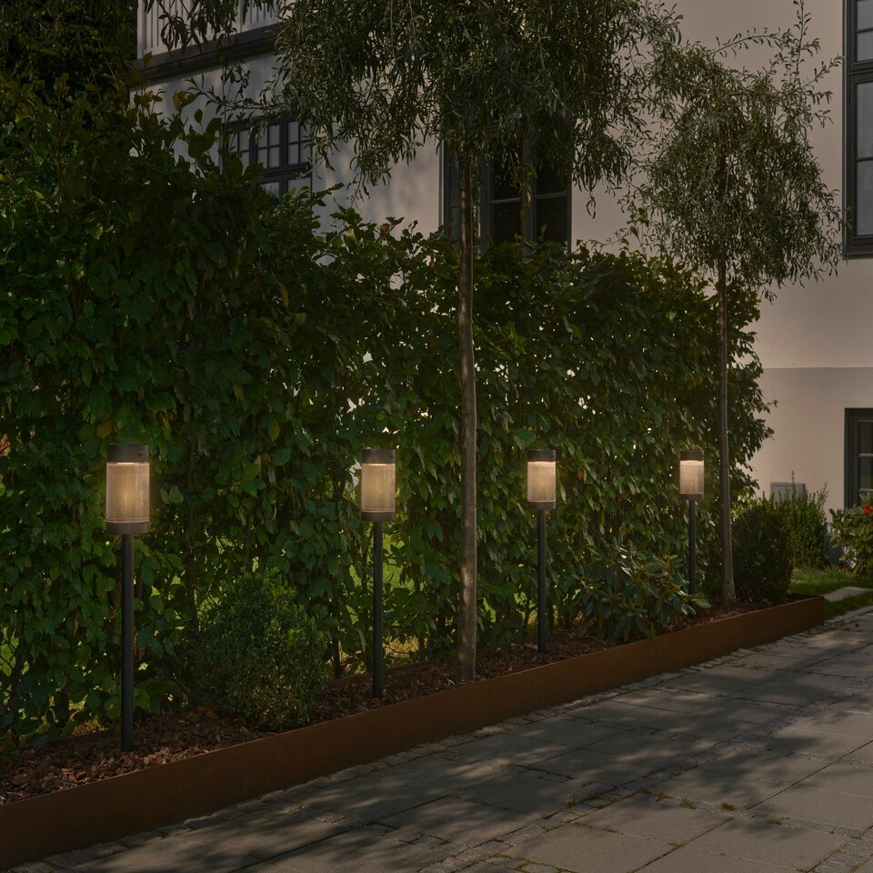 image 1 of Coupar Solar | Garden light | Black