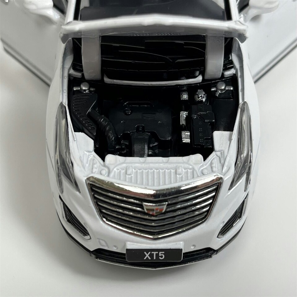 image 1 of Cadillac XT5 White LHD 1:32 Scale Tayumo 32185011
