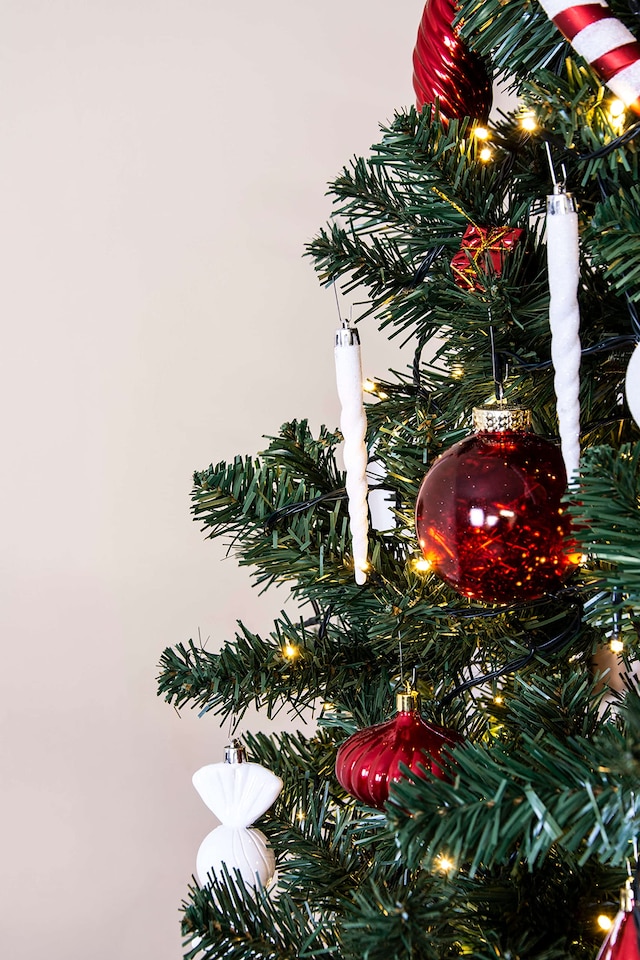 image 1 of Christmas Tree World  4ft/120cm Arbor Ultima Half Christmas Tree