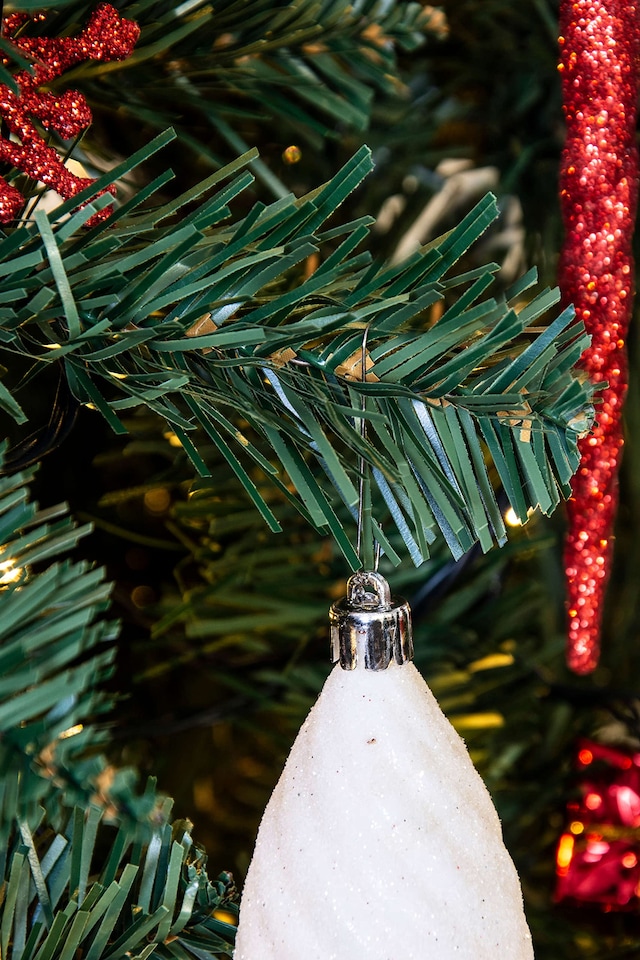 image 1 of Christmas Tree World  4ft/120cm Arbor Ultima Half Christmas Tree