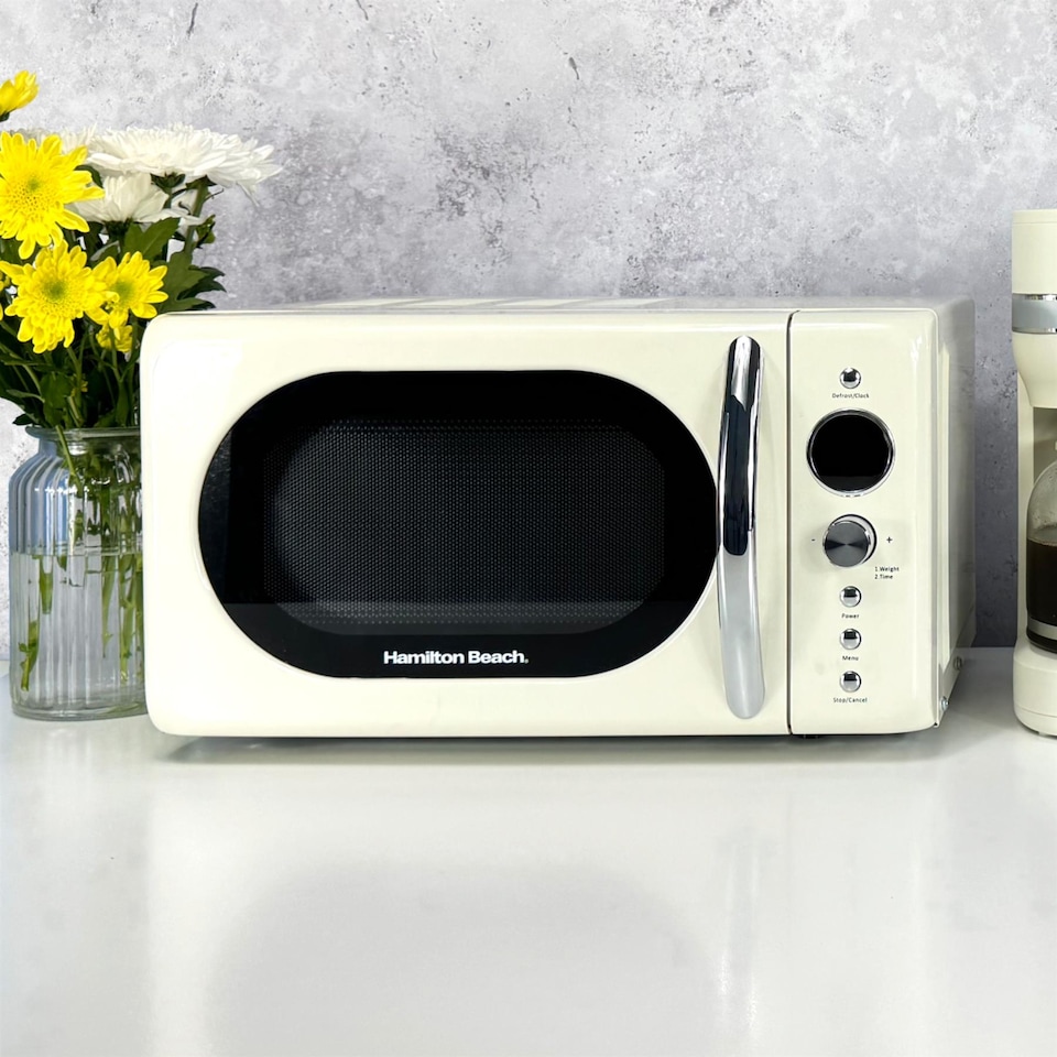 image 1 of Hamilton Beach 20L Retro Cream Microwave