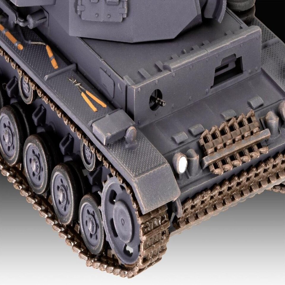 image 1 of Revell World of Tanks Pz.Kpfw.III (1:72 Scale)