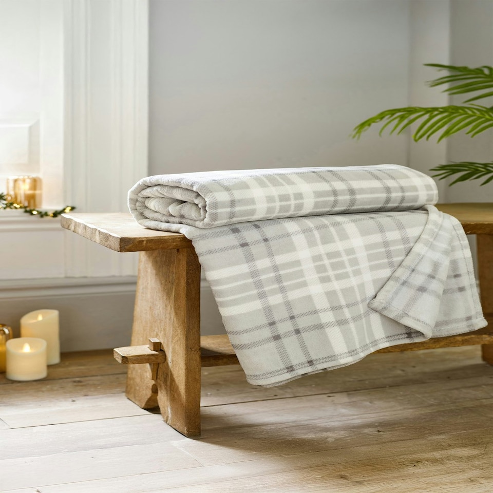 image 1 of Snuggle Check Throw - Plaid Patterned Soft 140 x 180cm Throw | Brown | Umber | 1