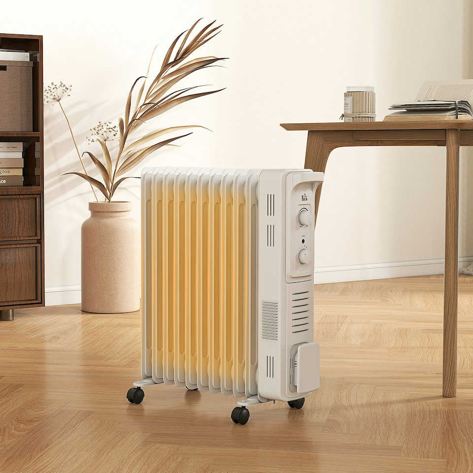 image 1 of HOMCOM 11 Fin Portable Oil Filled Heater Radiator, Energy Efficient, White