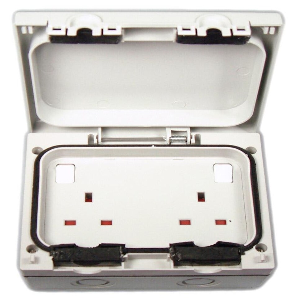 Dencon Outdoor Switch Socket (UK Plug) - White - One Size