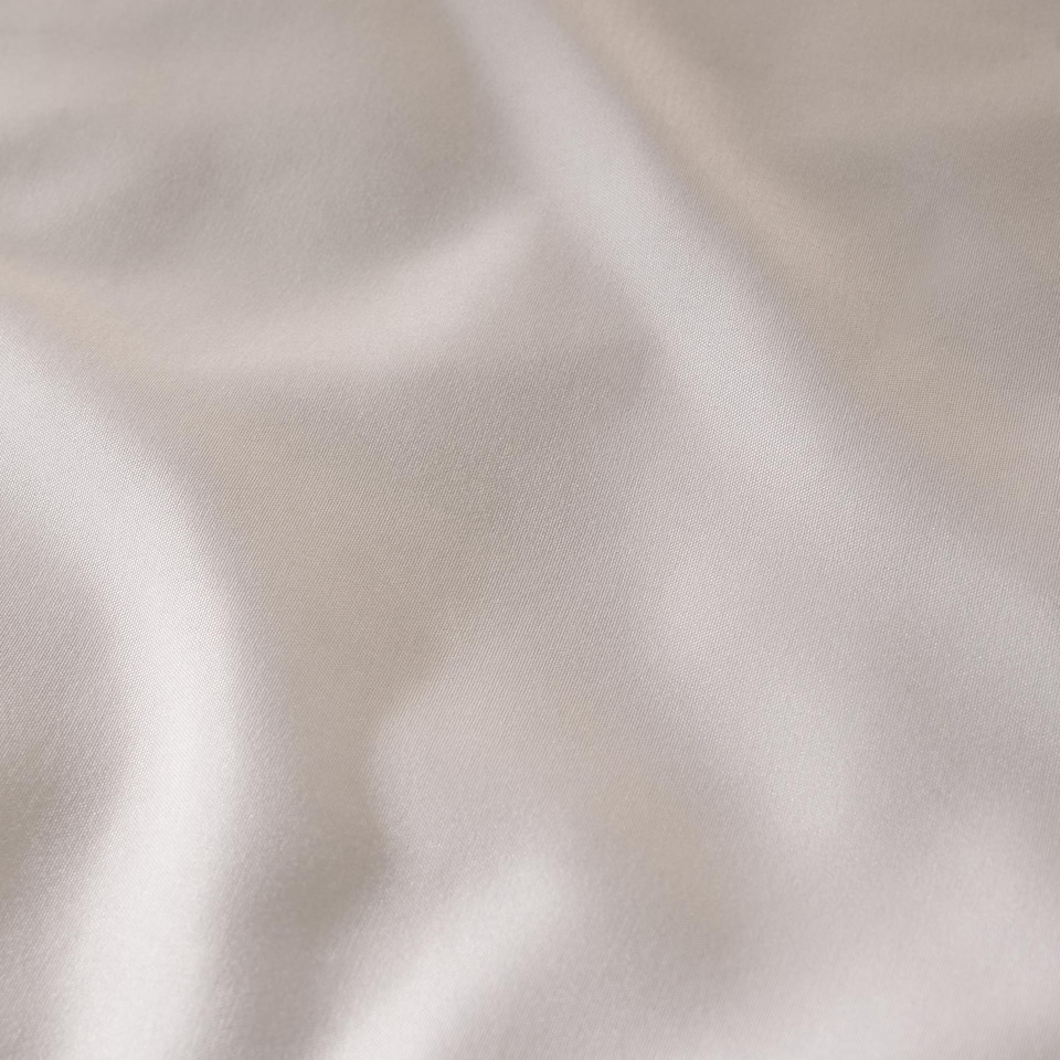 image 1 of OHS Oxford Edge Soft Cosy Plush Plump Duvet Cover and Pillowcase Bedding Set | Multi | White/Charcoal | Super King