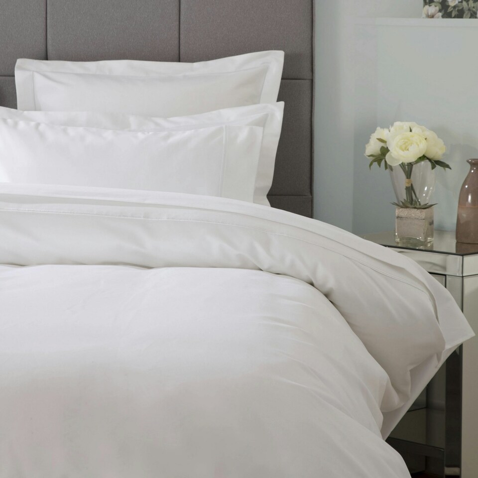 image 1 of Belledorm Ultralux 1000 Thread Count Duvet Cover - White - Double