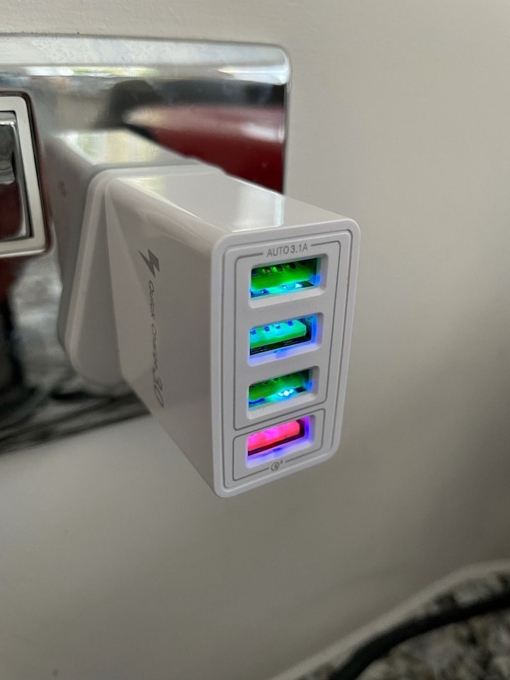 image 1 of White 4x USB Port Wall Charger with Fast Charge QC 3.0 Port