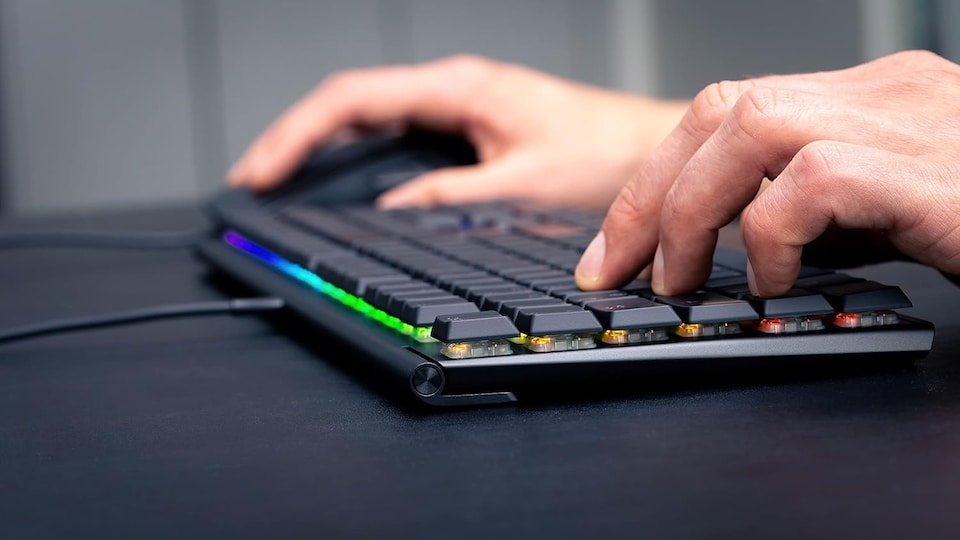 image 1 of MX 10.0N RGB, Flat Mechanical Gaming Keyboard, UK Layout (QWERTY), Wired, Original MX LOW PROFILE RGB SPEED Switches, Black