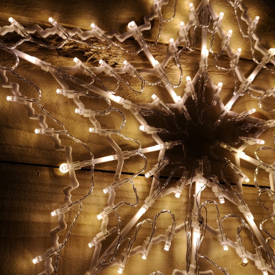 image 1 of 50cm Warm White 100 LED Window Star Light Up Indoor/Outdoor Christmas Decorations