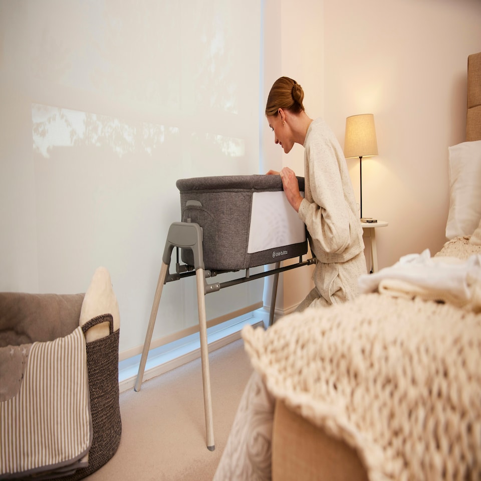image 1 of Drift Gliding Crib – Soothing Rocking & Static Mode, Lightweight & Portable Baby Crib, Suitable from Birth to 9kg, Breathable Mesh, Comfy Mattress & Travel Bag
