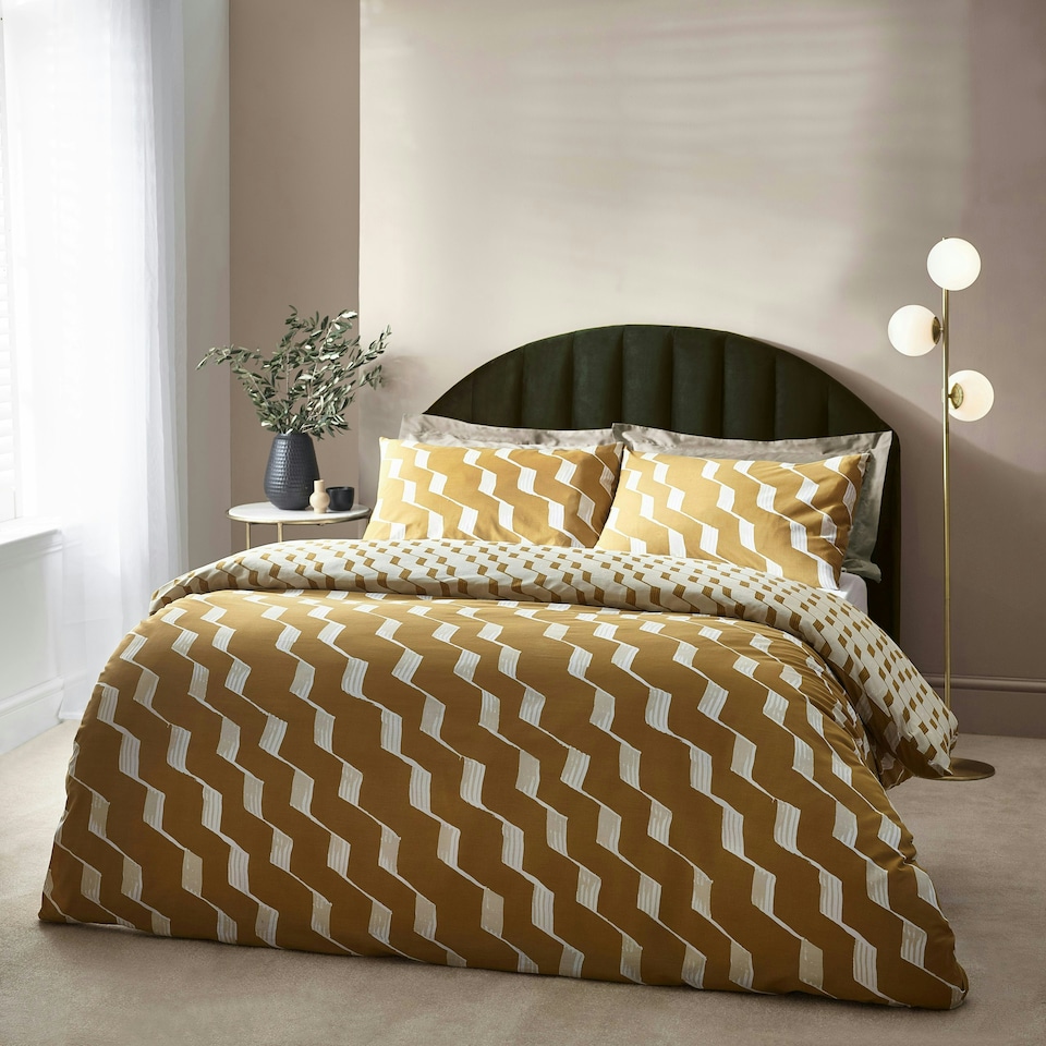 image 1 of Hoem Zabine Abstract Reversible King Duvet Cover Set