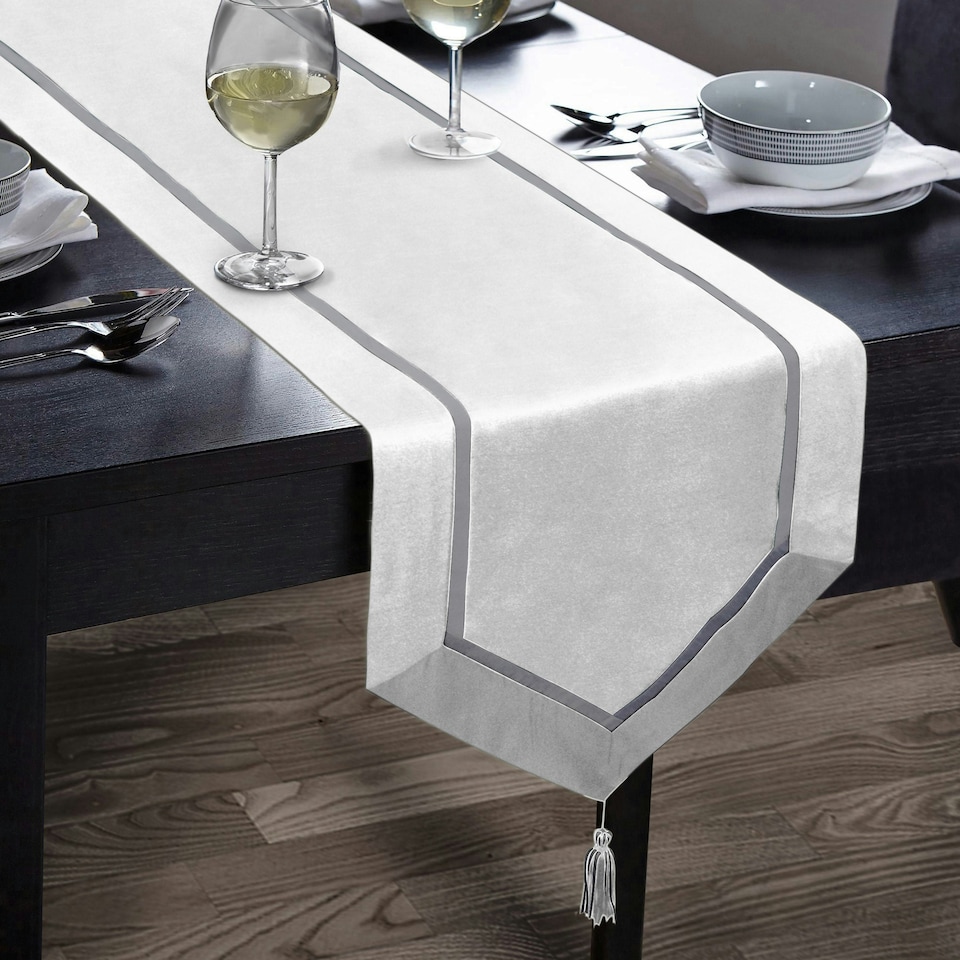 Velosso Kensington Luxury Faux Silk Table Runner Black | Black