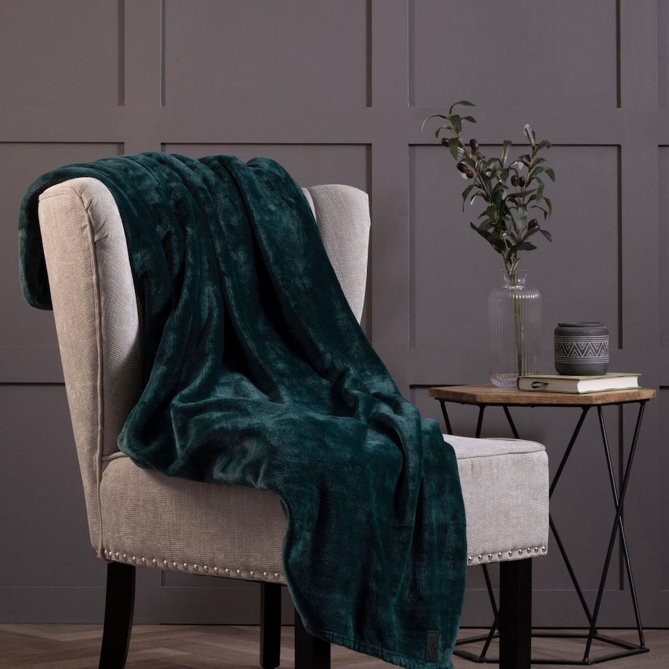 image 1 of Extra Soft Warm Large Luxury Thermal Fleece Throw Blanket - 180 x 200 cm | Green | Emerald