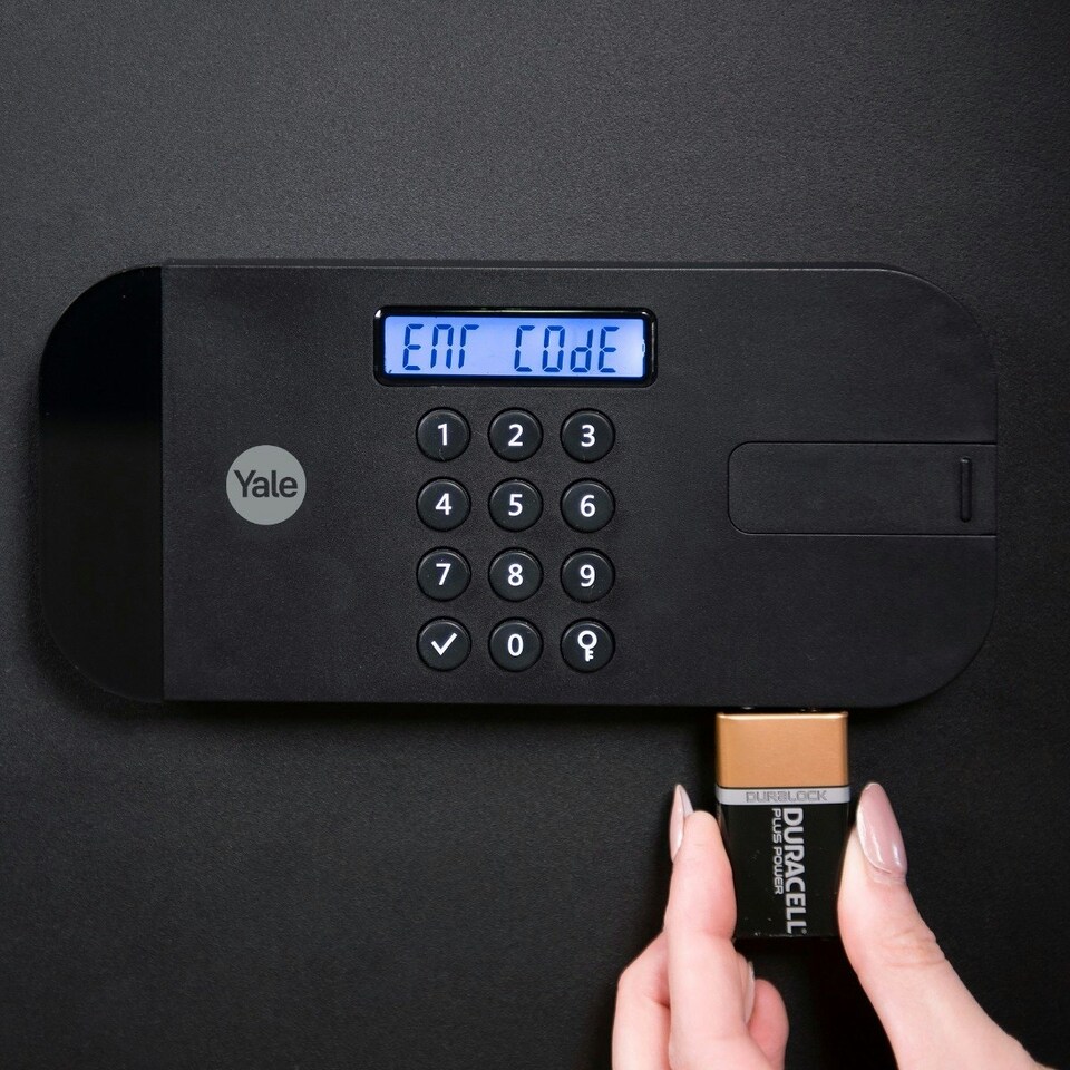 image 1 of YALE HIGH SECURITY HOME SAFE