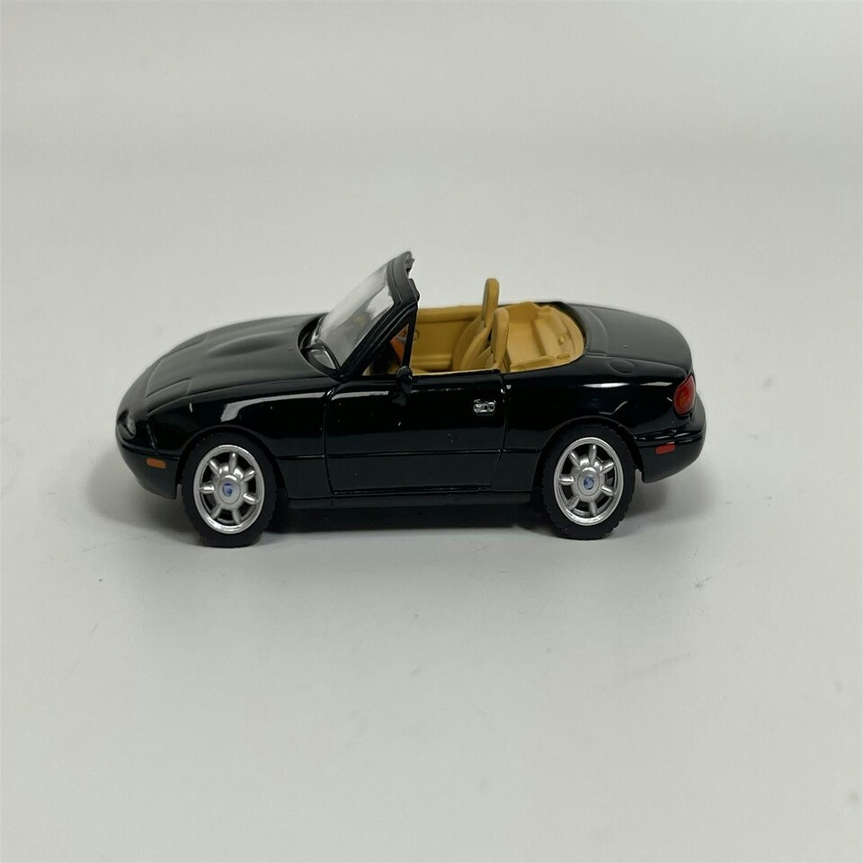 image 1 of Eunos Mazda Roadster V Special RHD Green 1:64 Scale Mini GT MGT00838R