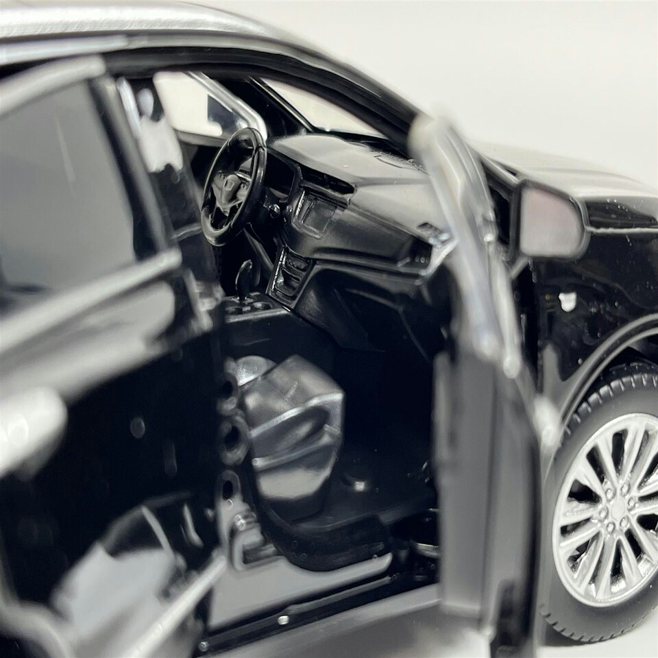 image 1 of Cadillac XT5 Black LHD 1:32 Scale Tayumo 32185010