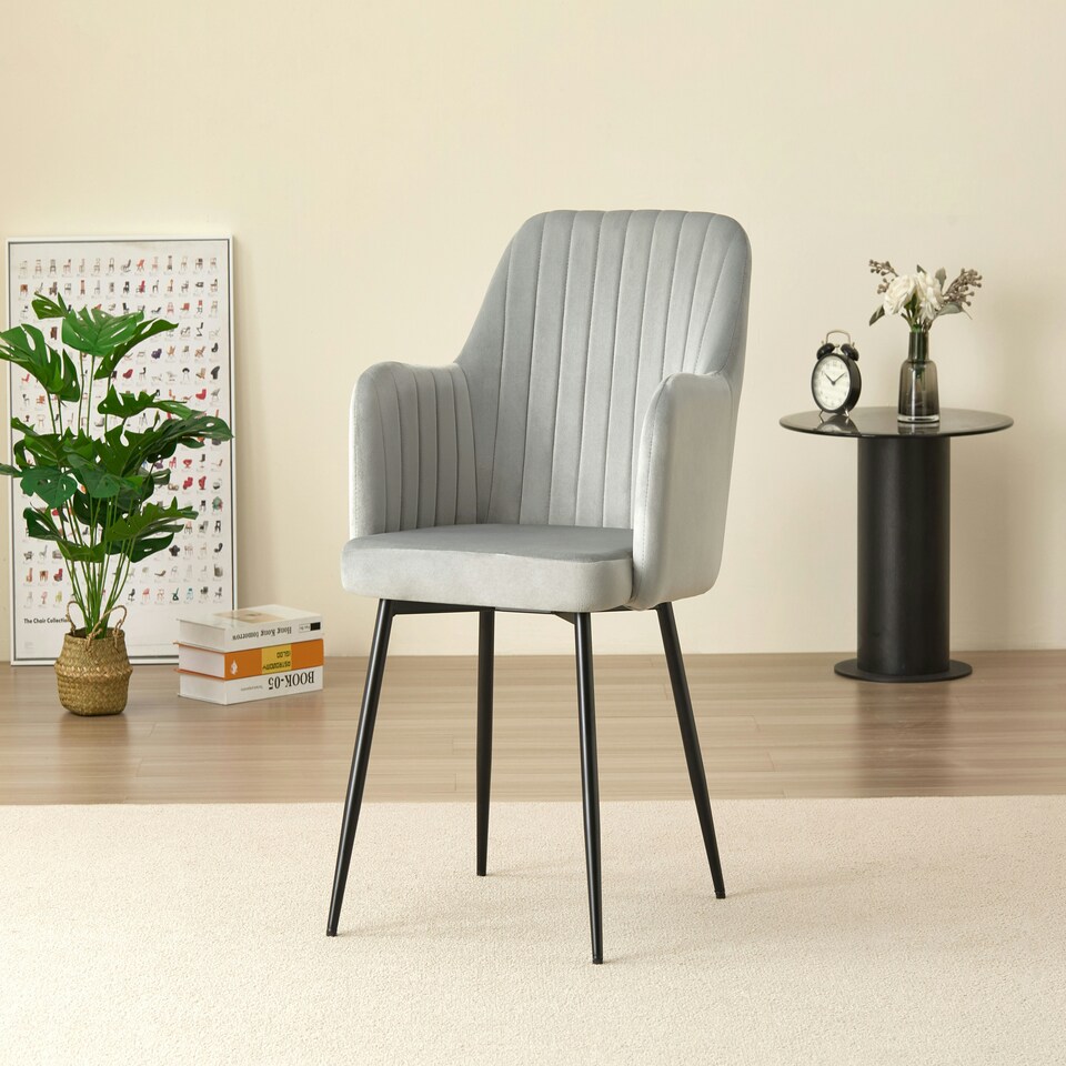 image 1 of New York Dining Table with 4 Charlotte Velvet Chairs Black