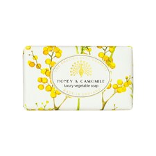 The English Soap Company Vintage Wrapped Soap, Cinnamon Scented Shea Butter Soap Bar, Moisturising for Body, Cinnamon and Orange Scent 190g