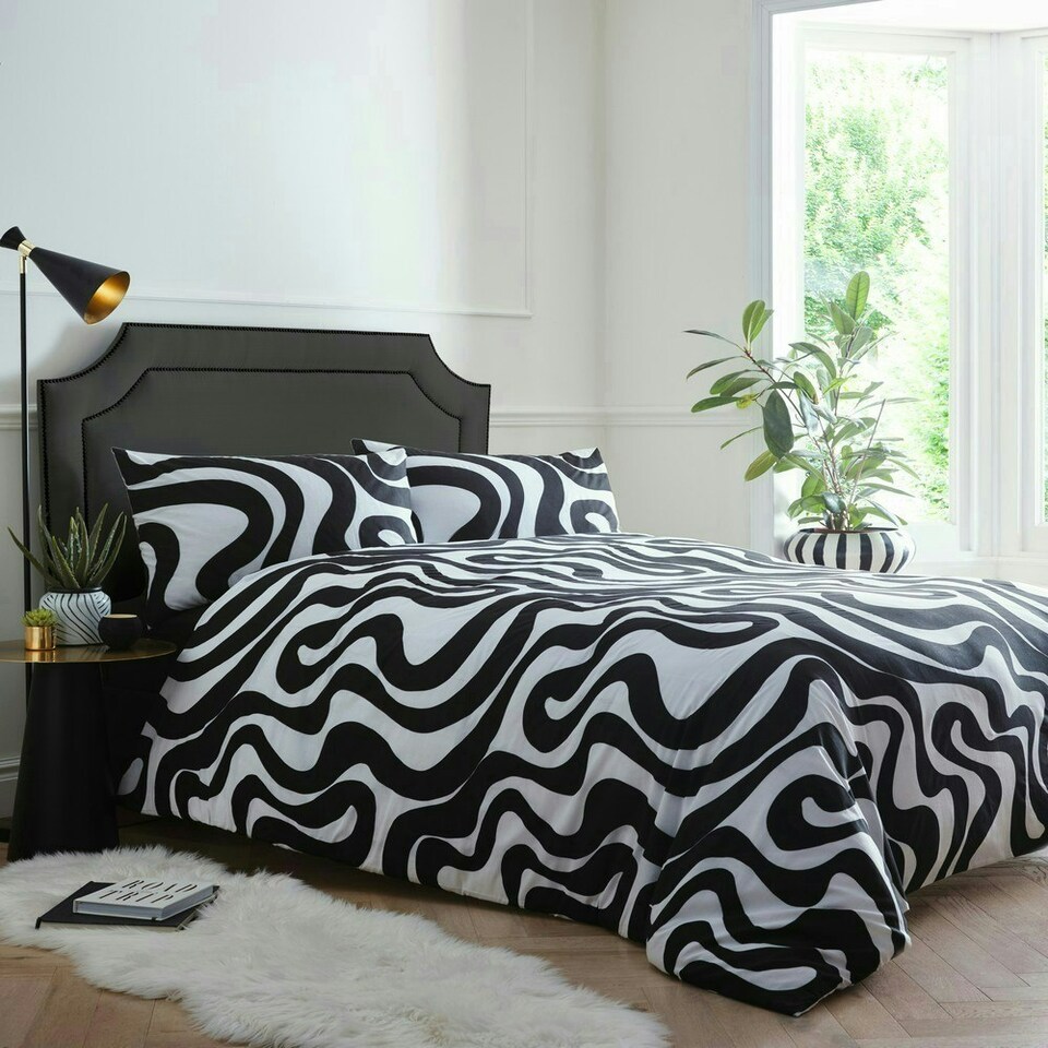 image 1 of Retro Waves Duvet Cover Set - Super King - Black Black | Super King