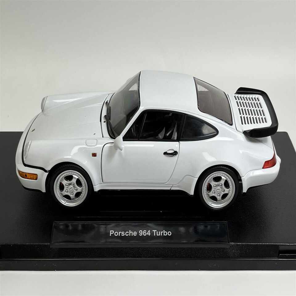 image 1 of 2009 Porsche 964 Turbo White 1:18 Scale Welly 18026w