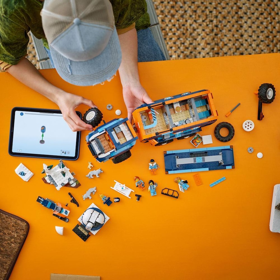 image 1 of Lego City Arctic Explorer Science Lab Truck