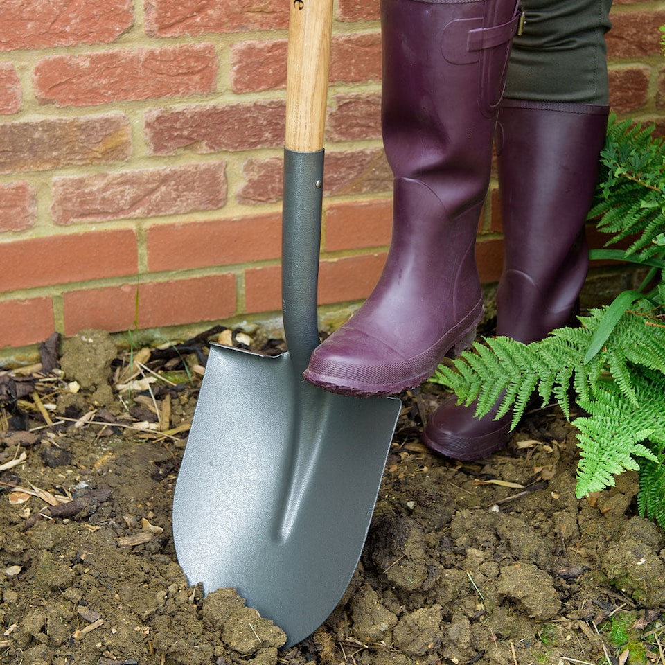 image 1 of Kent & Stowe - Carbon Steel Round Nosed Shovel, FSC | Black