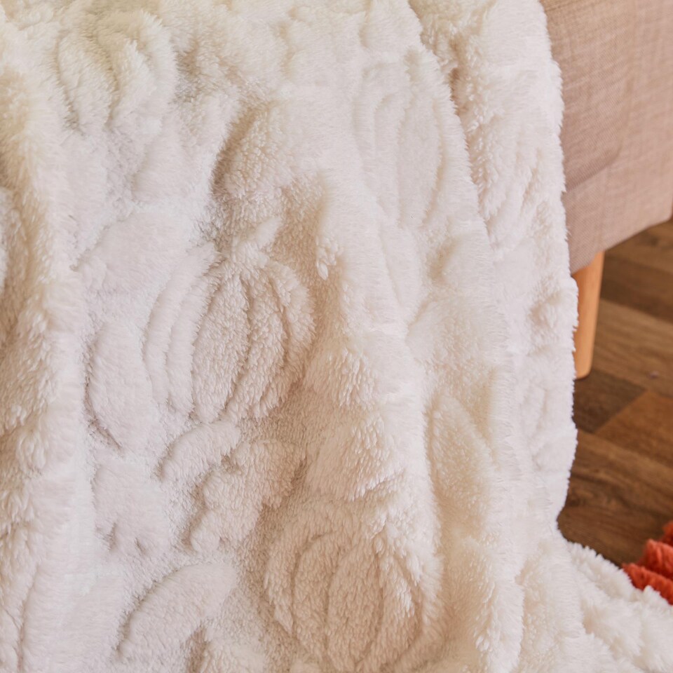 image 1 of OHS Tufted Pumpkin Fleece Throw Textured Autumn Blanket