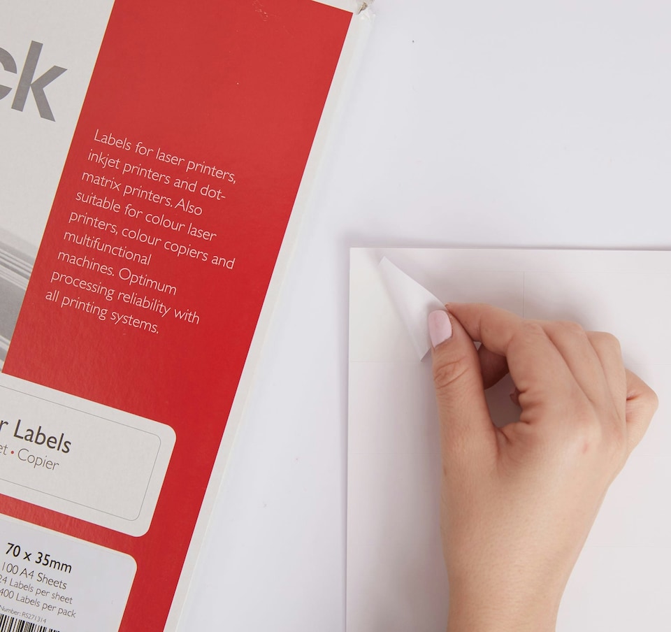 image 1 of Blick 24 Up, 70mm x 35mm, Rectangular, White, 2400 Labels