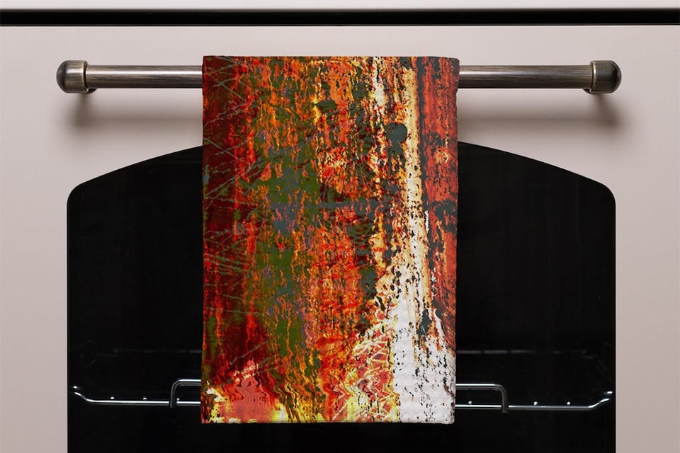 image 1 of Red branches (Kitchen Towel)