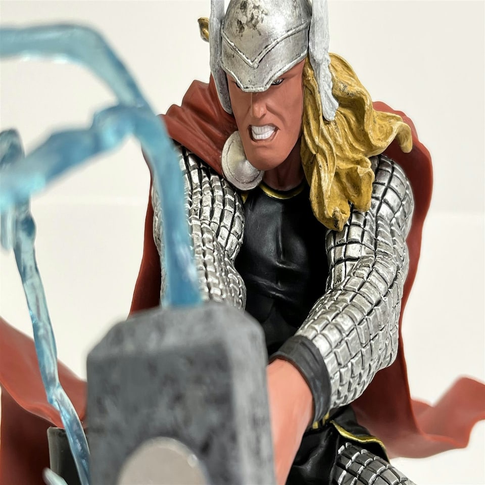 image 1 of The Mighty Thor 8 Inch Scale Gallery Diorama Diamond Select NOV182284
