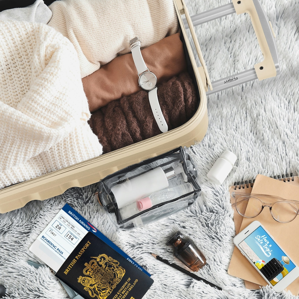 image 1 of Flight Knight 29" Extra Large Suitcase – 20kg Capacity Hard Shell Check-In Luggage with 4 Wheels 100+ Airlines Approved: Ryanair, EasyJet, Jet2, Wizz Air, BA | Cream | Champagne | Large