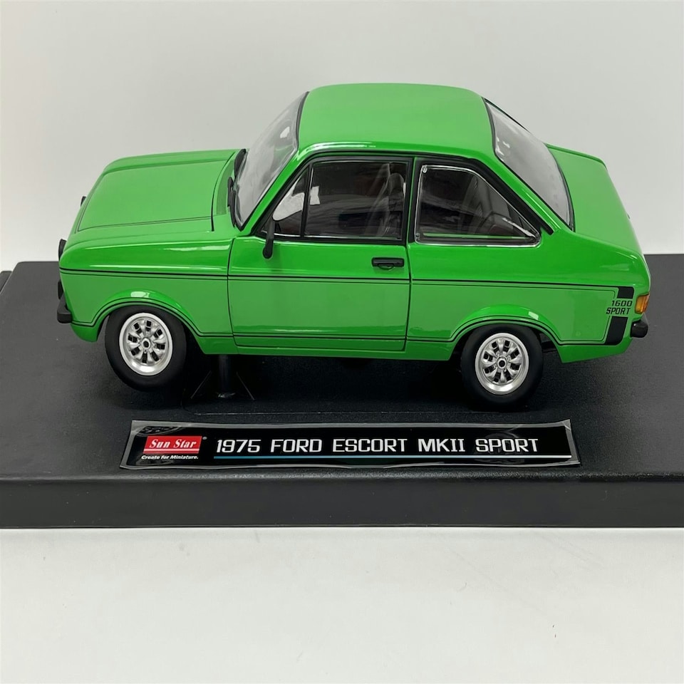 image 1 of 1975 Ford Escort MKII 1600 Sport Green 1:18 Scale Sun Star 4619