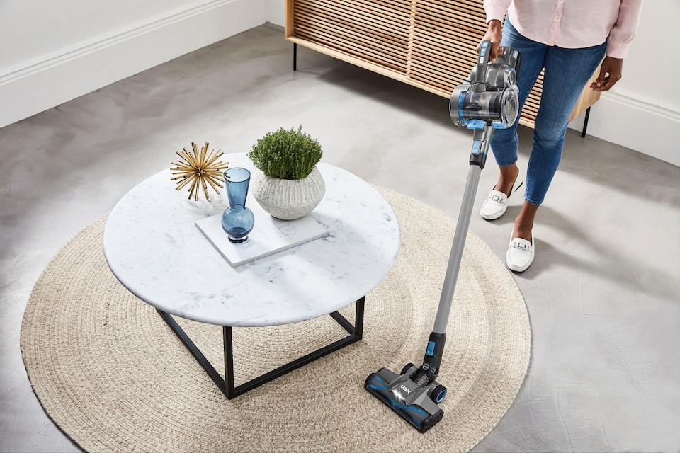 image 1 of VAX Blade 4 Classic Plus Cordless Vacuum Cleaner CLSV-B4CA