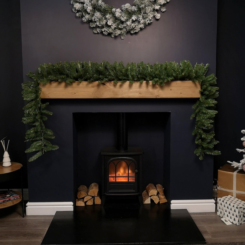 image 1 of 2.7m x 30cm Plain Green Christmas Garland with 260 Bullet Tips