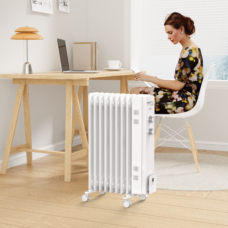 image 1 of VonHaus Oil Filled Radiator 9 Fin Portable Electric Heater