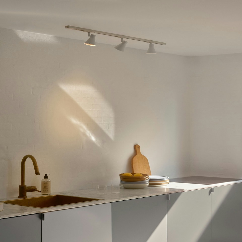 image 1 of Eik Link Spot | Track Light | White White | White