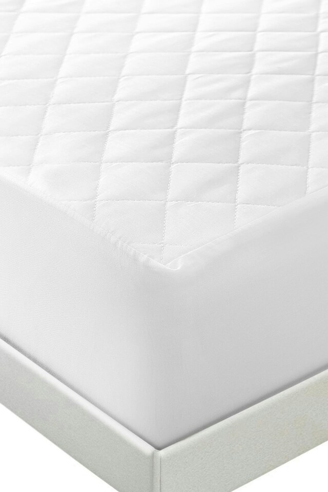 image 1 of Quilted 4ft Mattress Protector