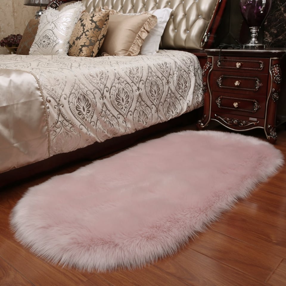 image 1 of Living and Home Oval Soft Shaggy Area Rug, Pink, 90cm L x 60cm W