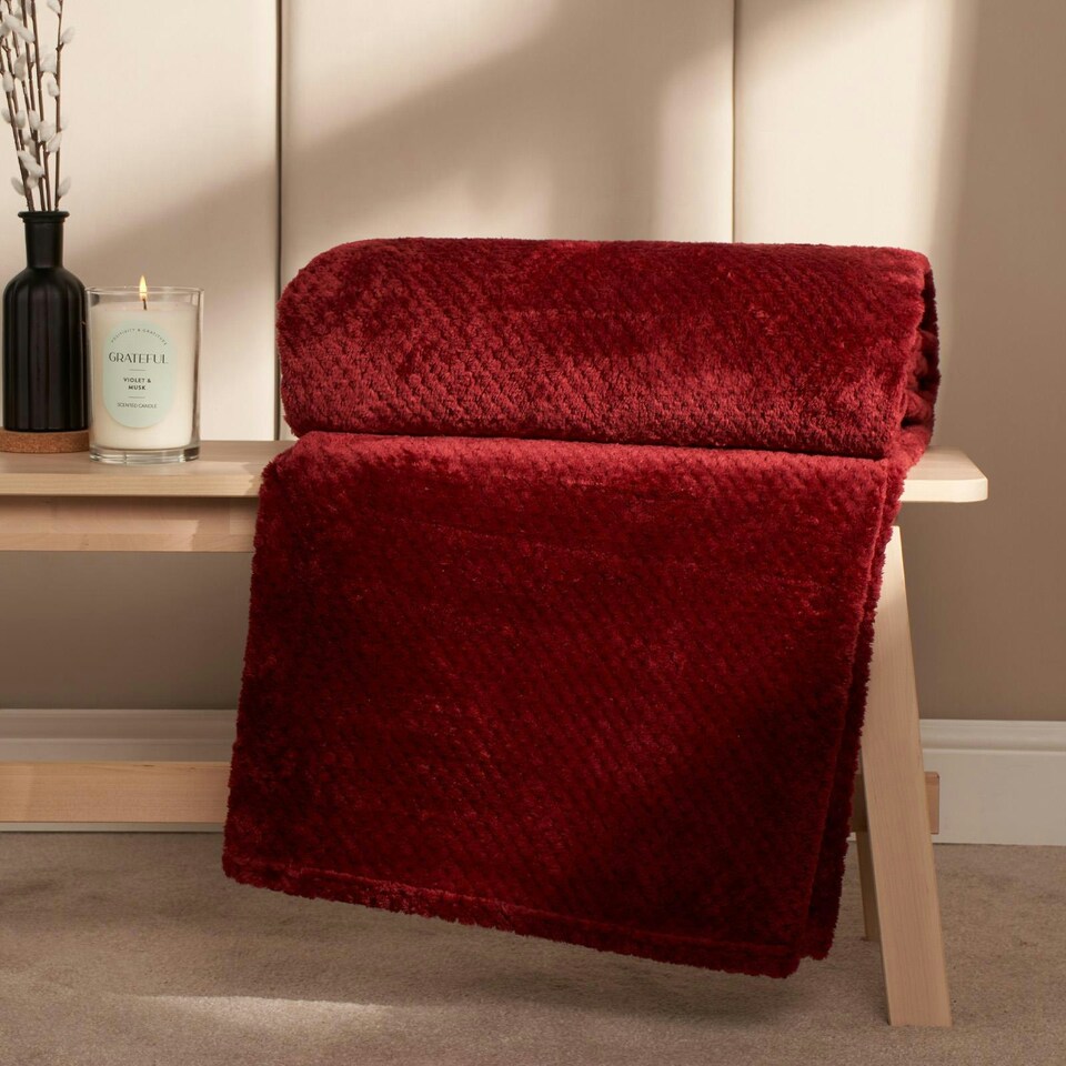 image 1 of OHS Luxury Waffle Honeycomb Mink Warm Blanket, 200x240cm - Wine Red