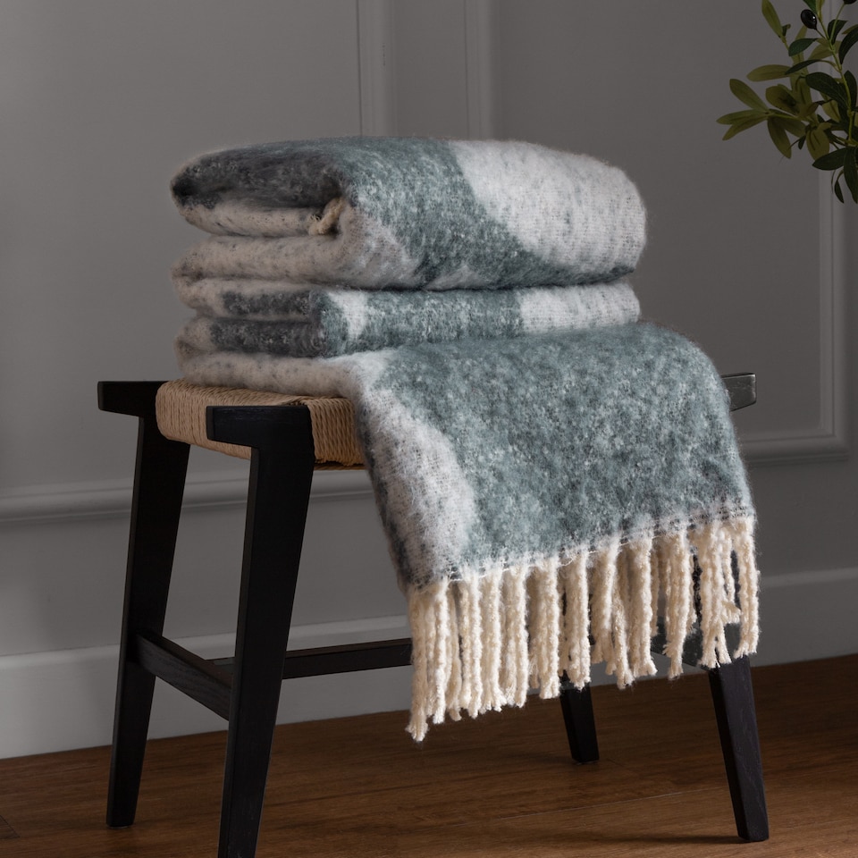 image 1 of Hoem Meta Jacquard Tasselled Throw